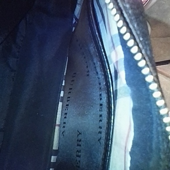 Authentic Burberry wrislet - Picture 14 of 16